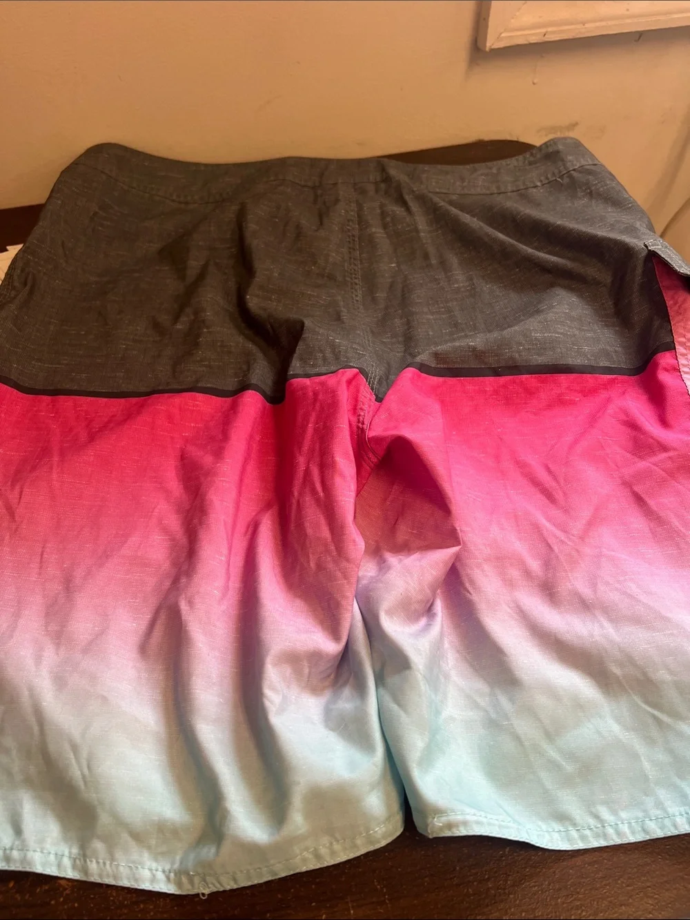 Rip Curl NWT Mens Dawn Patrol Pink to Aqua Board Shorts with Charcoal Waist